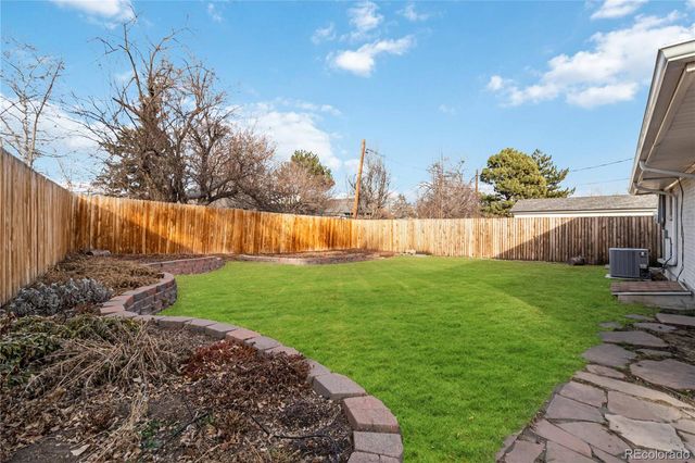 7675 W 25th Avenue, Lakewood, CO 80214