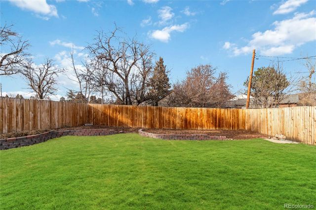 7675 W 25th Avenue, Lakewood, CO 80214