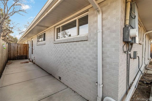7675 W 25th Avenue, Lakewood, CO 80214