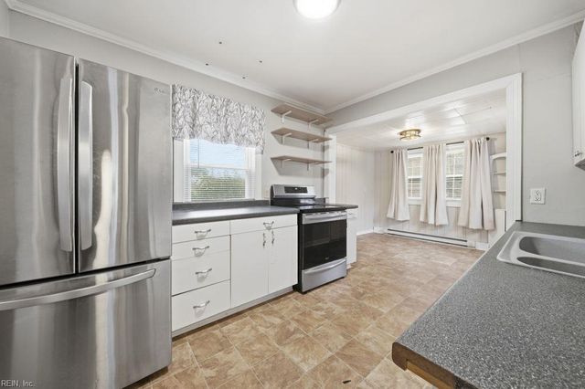 605 Carraway CT, Norfolk, VA 23505