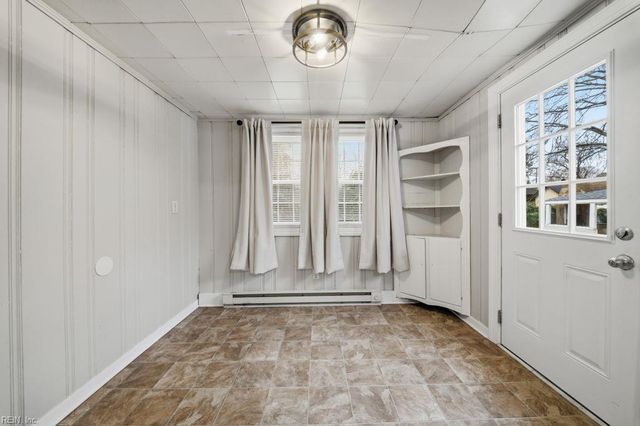 605 Carraway CT, Norfolk, VA 23505