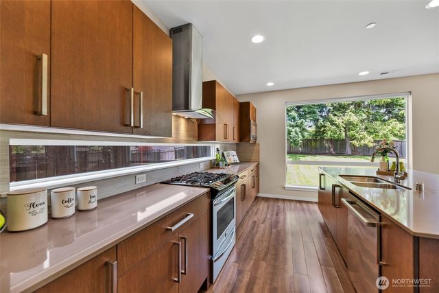 10526 SE 277th Place, Kent, WA 98030