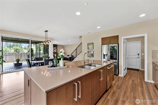 10526 SE 277th Place, Kent, WA 98030