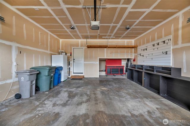 10526 SE 277th Place, Kent, WA 98030