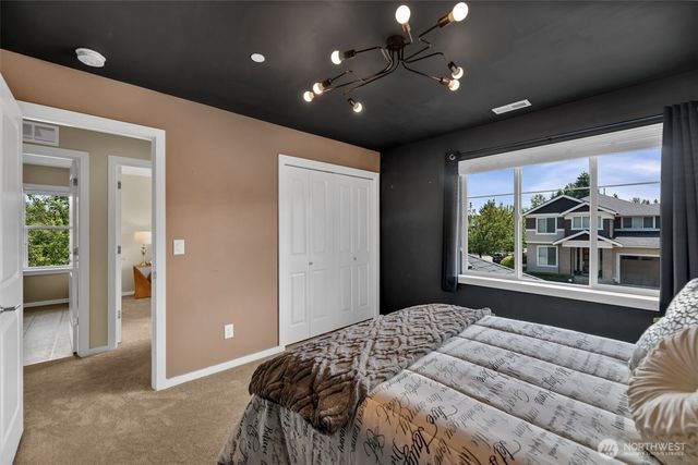 10526 SE 277th Place, Kent, WA 98030