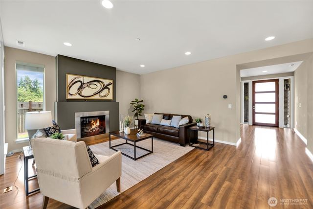 10526 SE 277th Place, Kent, WA 98030