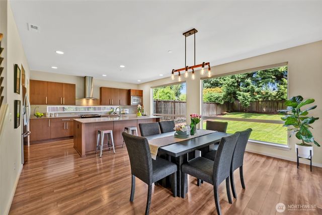 10526 SE 277th Place, Kent, WA 98030