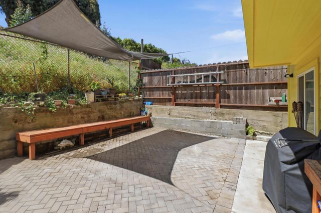 216 Rio Verde Street, Daly City, CA 94014