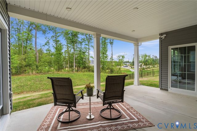 7981 Winter Fog Dr, New Kent, VA 23124