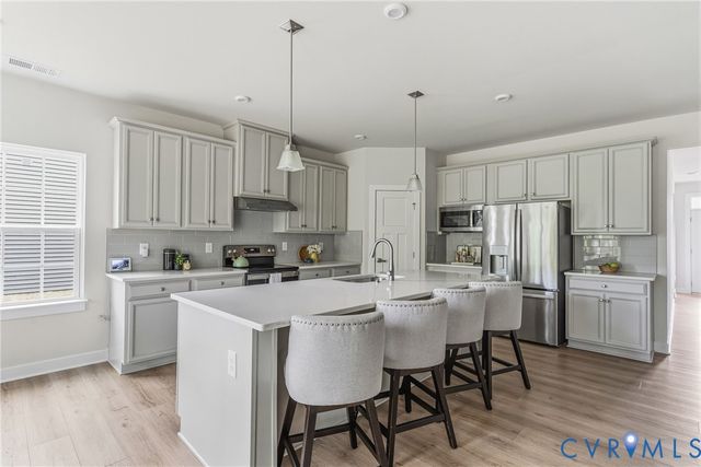 7981 Winter Fog Dr, New Kent, VA 23124
