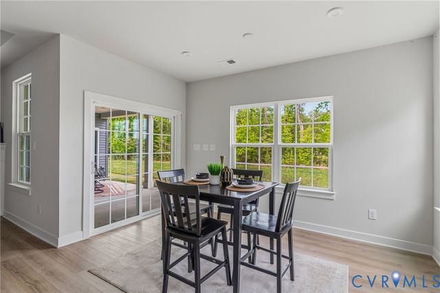 7981 Winter Fog Dr, New Kent, VA 23124