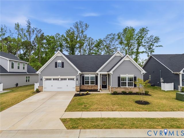 7981 Winter Fog Dr, New Kent, VA 23124