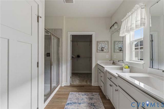 7981 Winter Fog Dr, New Kent, VA 23124