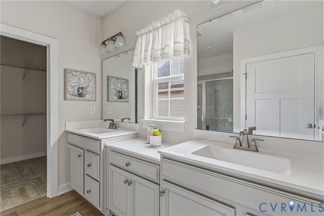 7981 Winter Fog Dr, New Kent, VA 23124