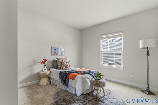 7981 Winter Fog Dr, New Kent, VA 23124