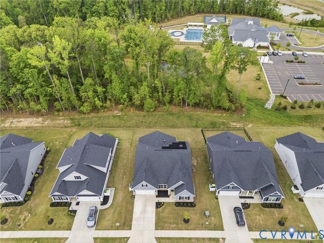 7981 Winter Fog Dr, New Kent, VA 23124