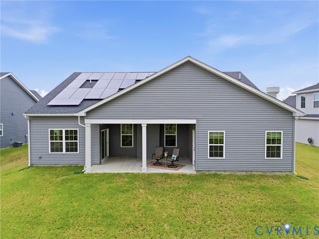 7981 Winter Fog Dr, New Kent, VA 23124