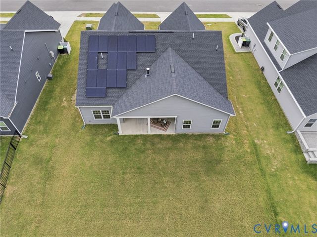 7981 Winter Fog Dr, New Kent, VA 23124