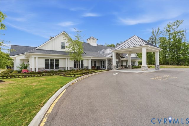 7981 Winter Fog Dr, New Kent, VA 23124