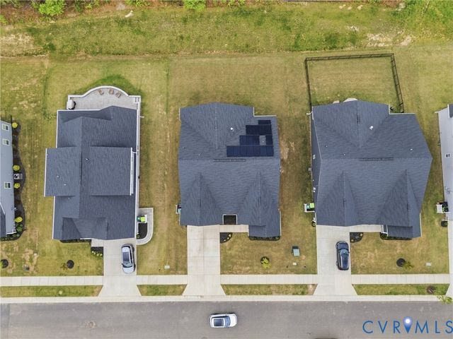 7981 Winter Fog Dr, New Kent, VA 23124