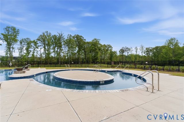 7981 Winter Fog Dr, New Kent, VA 23124
