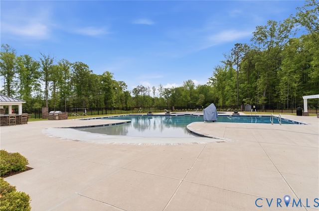 7981 Winter Fog Dr, New Kent, VA 23124
