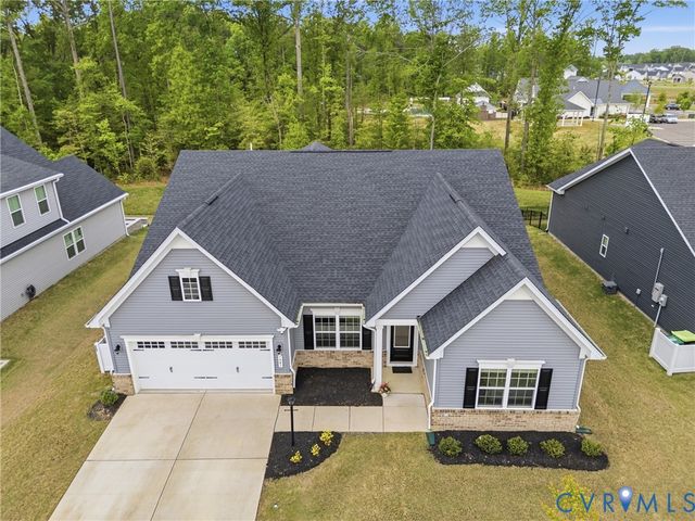 7981 Winter Fog Dr, New Kent, VA 23124
