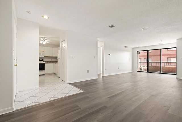 3920 Mystic Valley Pkwy 816, Medford, MA 02155