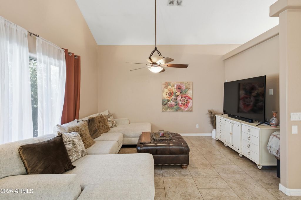 Image 13 of property listing at 13544 W SOLANO Drive, Litchfield Park, AZ 85340
