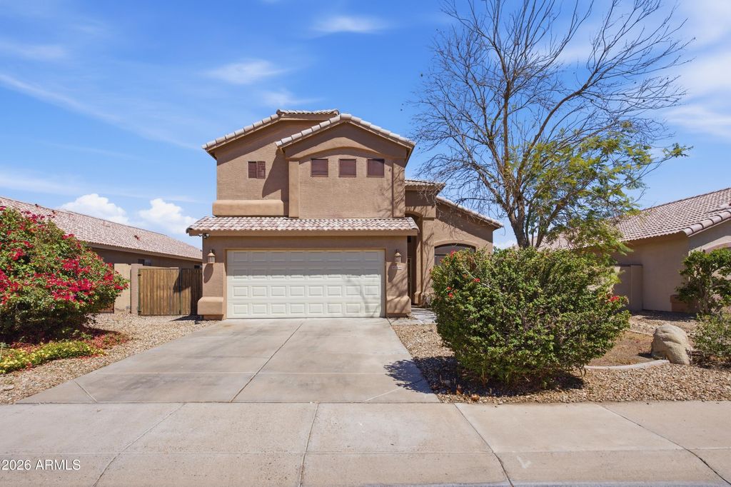 Image 2 of property listing at 13544 W SOLANO Drive, Litchfield Park, AZ 85340