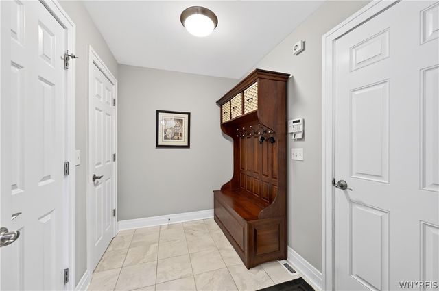 54 Hidden Meadow Xing, Lancaster, NY 14086
