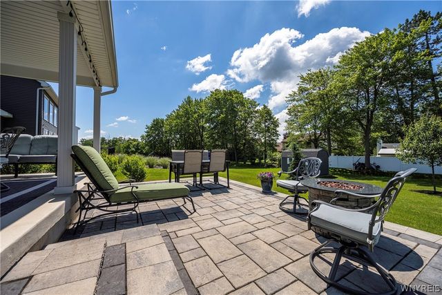 54 Hidden Meadow Xing, Lancaster, NY 14086