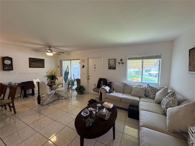 5773 La Pinata Blvd A-1, Green Acres, FL 33463