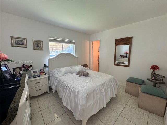 5773 La Pinata Blvd A-1, Green Acres, FL 33463