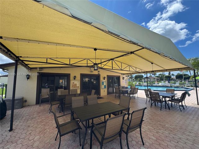5773 La Pinata Blvd A-1, Green Acres, FL 33463