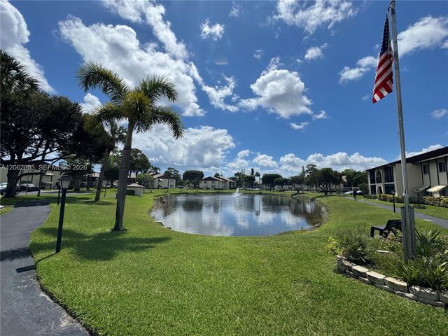 5773 La Pinata Blvd A-1, Green Acres, FL 33463