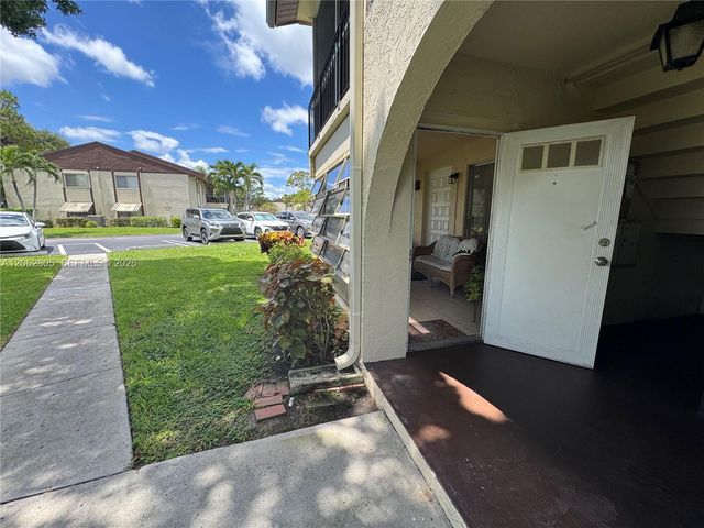 5773 La Pinata Blvd A-1, Green Acres, FL 33463
