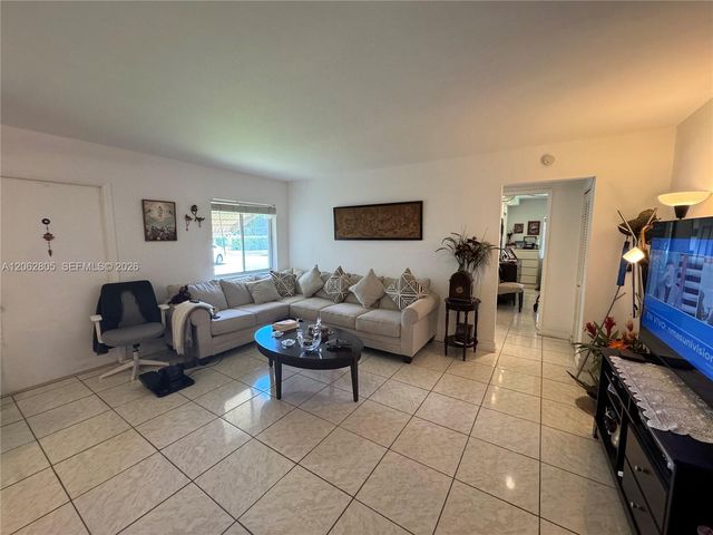 5773 La Pinata Blvd A-1, Green Acres, FL 33463