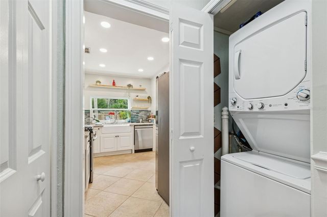 305 GRAND BOULEVARD, Tarpon Springs, FL 34689