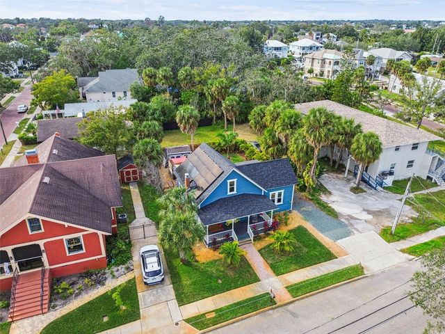 305 GRAND BOULEVARD, Tarpon Springs, FL 34689