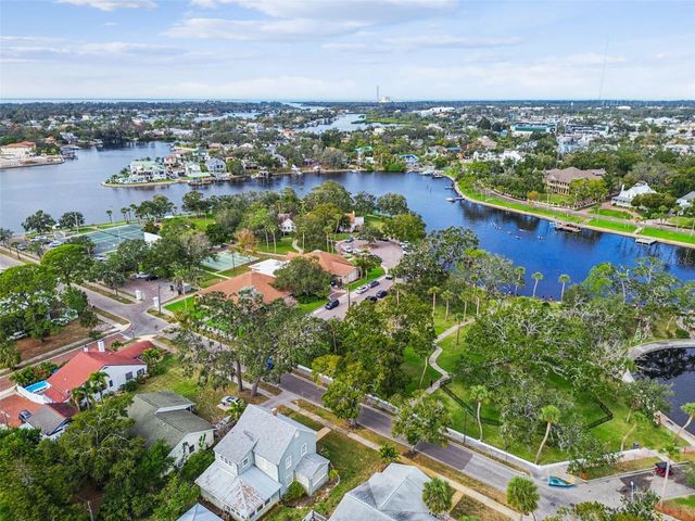 305 GRAND BOULEVARD, Tarpon Springs, FL 34689