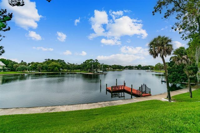 305 GRAND BOULEVARD, Tarpon Springs, FL 34689