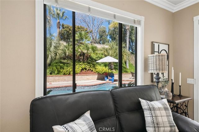 21979 Jeffers Lane, Saugus, CA 91350