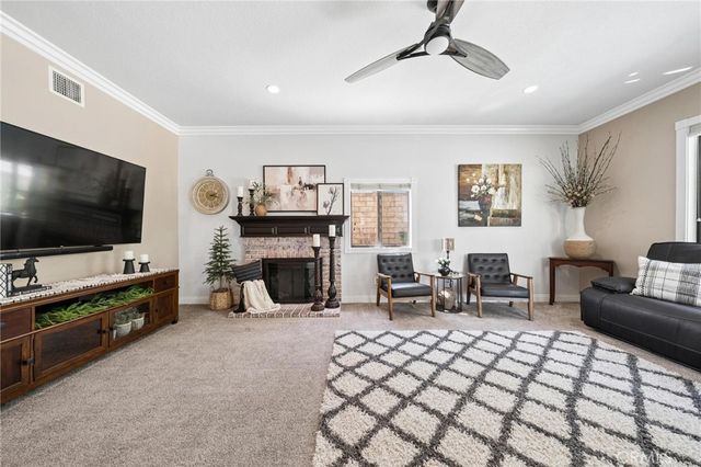 21979 Jeffers Lane, Saugus, CA 91350