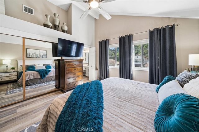 21979 Jeffers Lane, Saugus, CA 91350