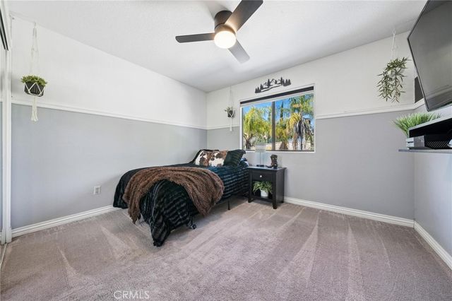 21979 Jeffers Lane, Saugus, CA 91350