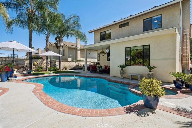 21979 Jeffers Lane, Saugus, CA 91350