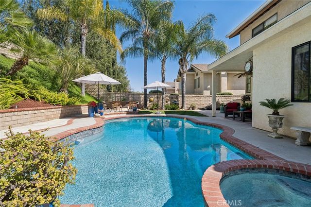 21979 Jeffers Lane, Saugus, CA 91350