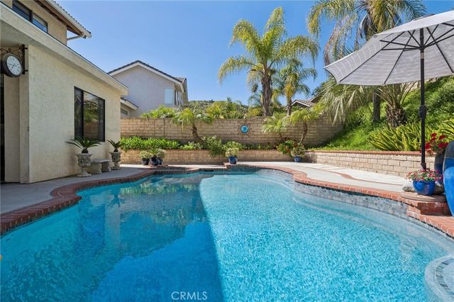 21979 Jeffers Lane, Saugus, CA 91350