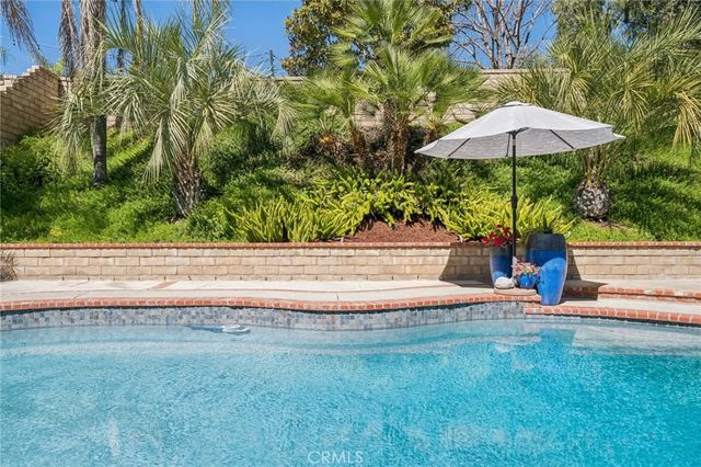 21979 Jeffers Lane, Saugus, CA 91350